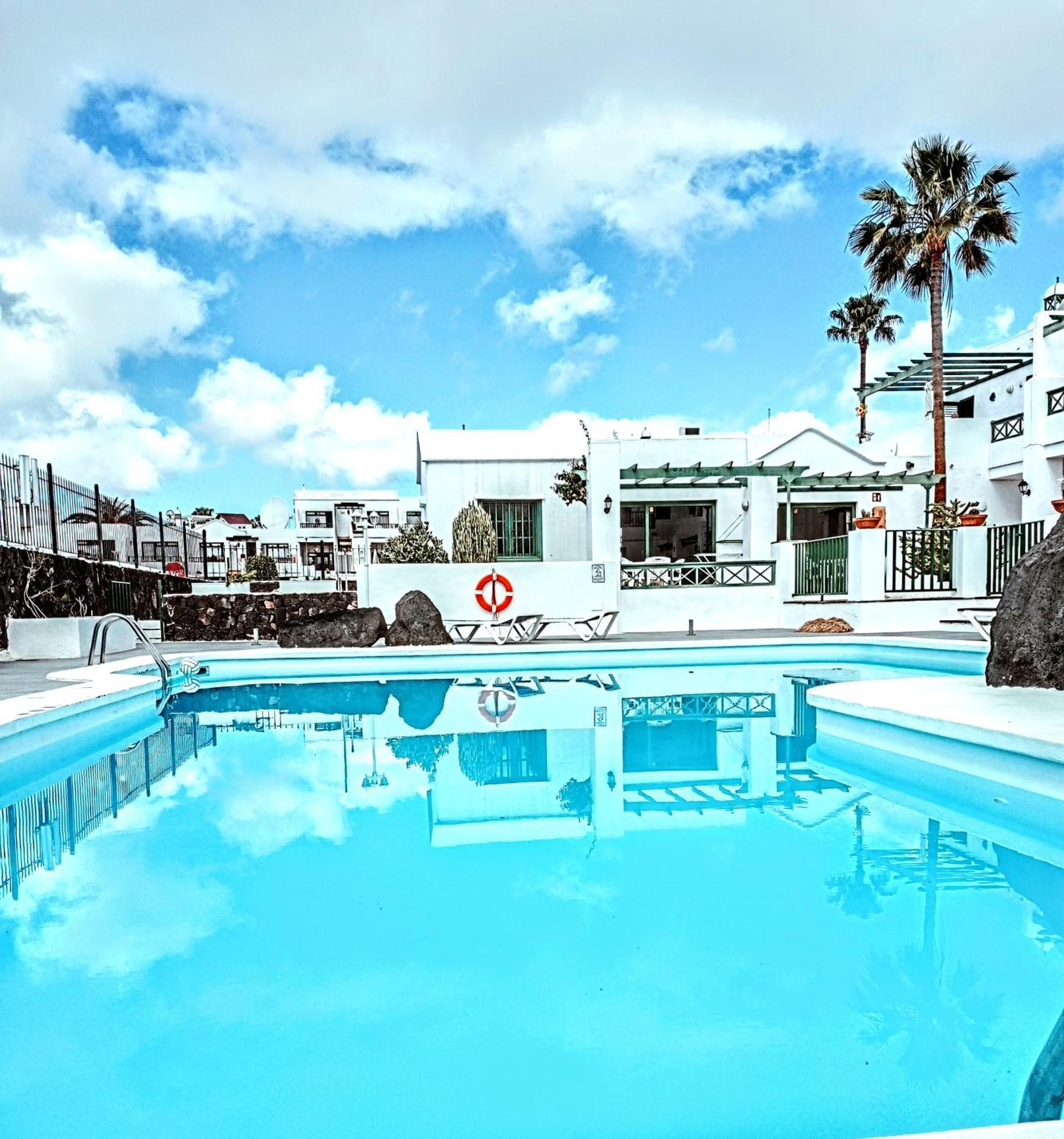 Apartamentos Las Acacias プエルト・デル・カルメン エクステリア 写真