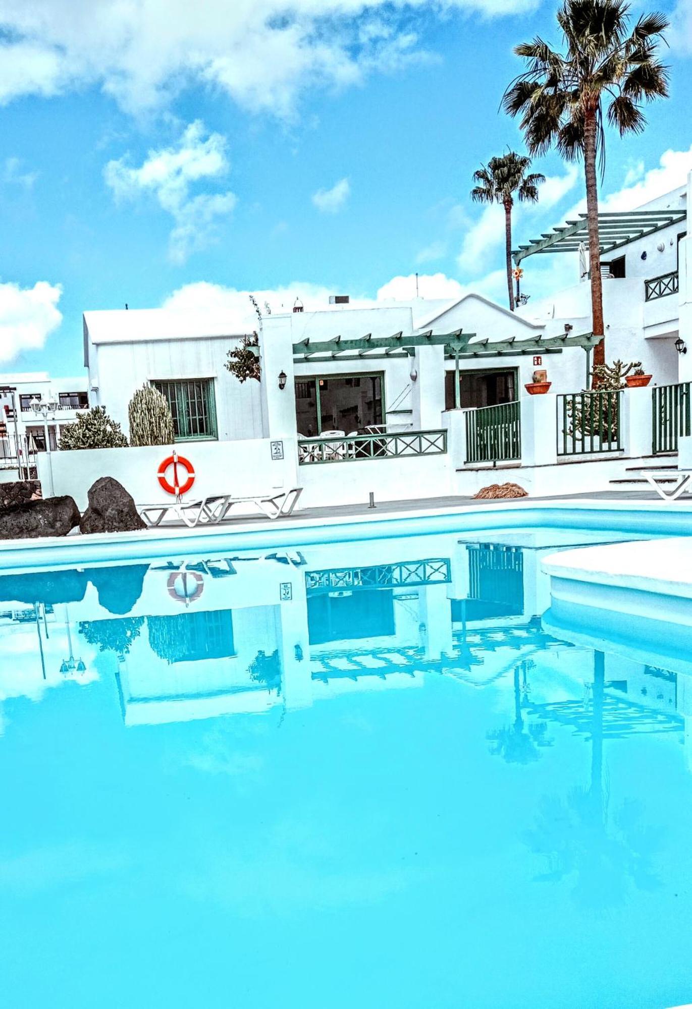 Apartamentos Las Acacias プエルト・デル・カルメン エクステリア 写真