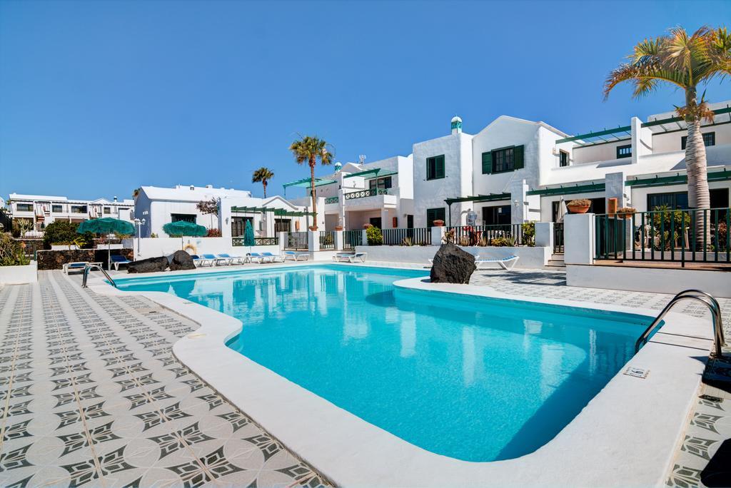 Apartamentos Las Acacias プエルト・デル・カルメン エクステリア 写真