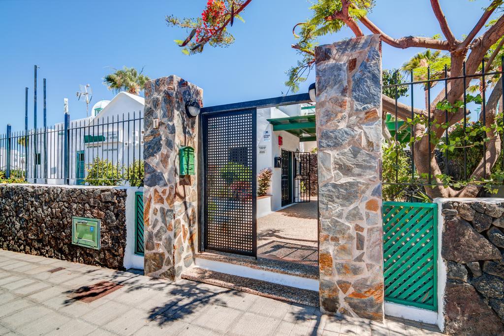 Apartamentos Las Acacias プエルト・デル・カルメン エクステリア 写真