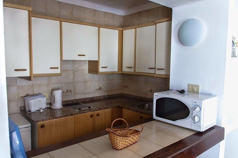 Apartamentos Las Acacias プエルト・デル・カルメン エクステリア 写真