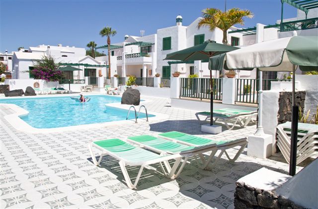 Apartamentos Las Acacias プエルト・デル・カルメン エクステリア 写真