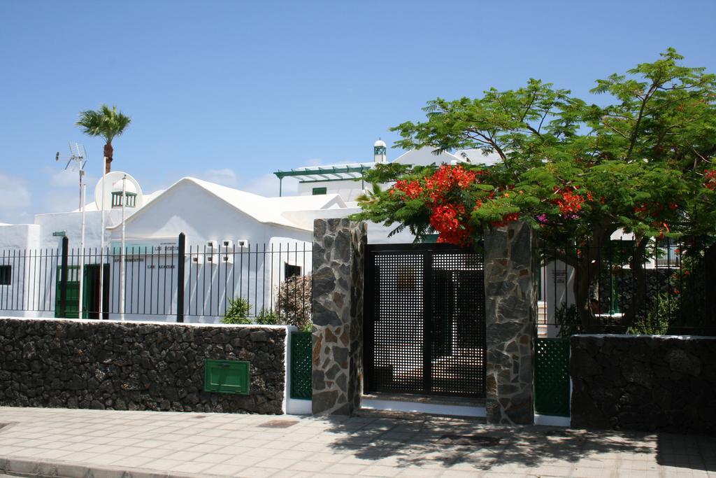 Apartamentos Las Acacias プエルト・デル・カルメン エクステリア 写真