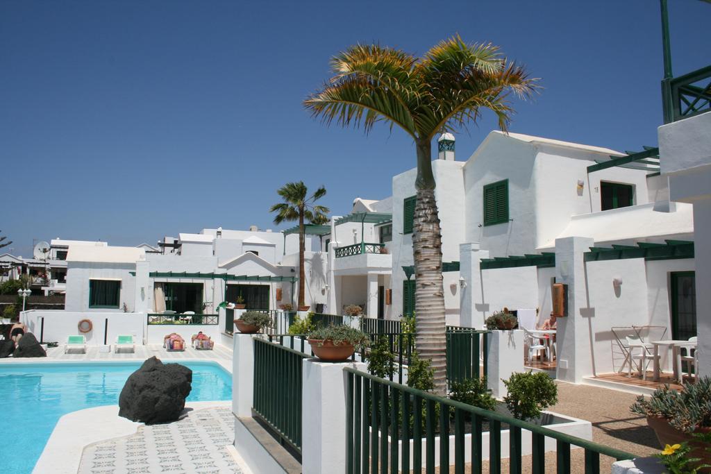 Apartamentos Las Acacias プエルト・デル・カルメン エクステリア 写真