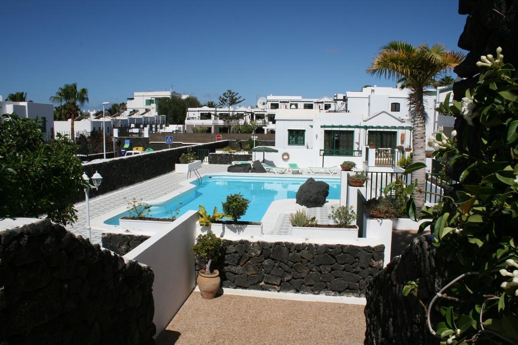 Apartamentos Las Acacias プエルト・デル・カルメン エクステリア 写真